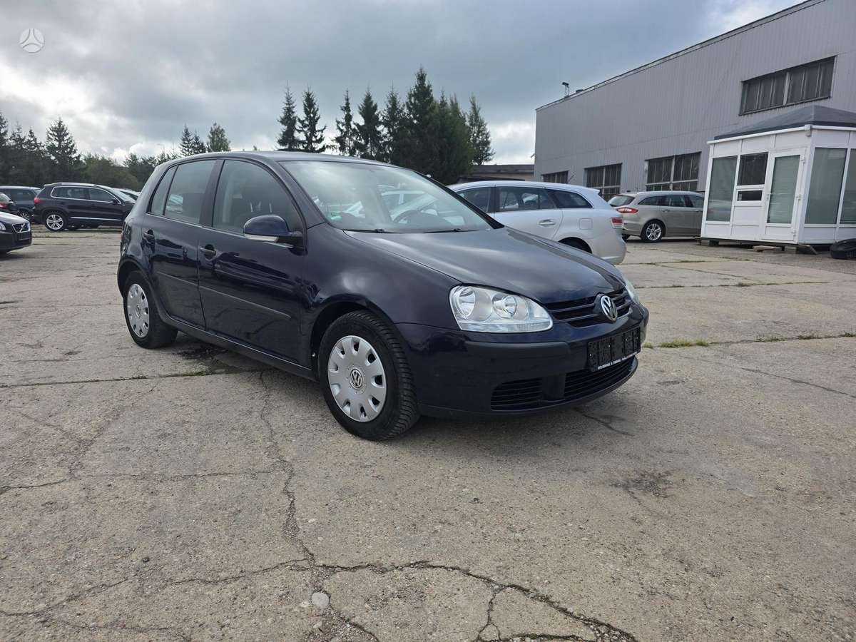 Volkswagen Golf - 2