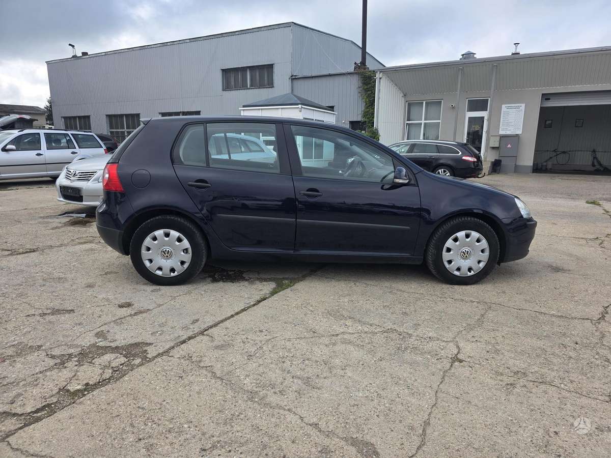 Volkswagen Golf - 4