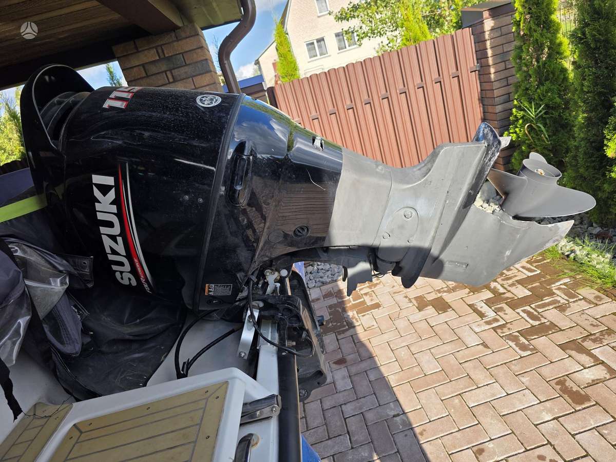 Suzuki Df115, four stroke outdoor motors