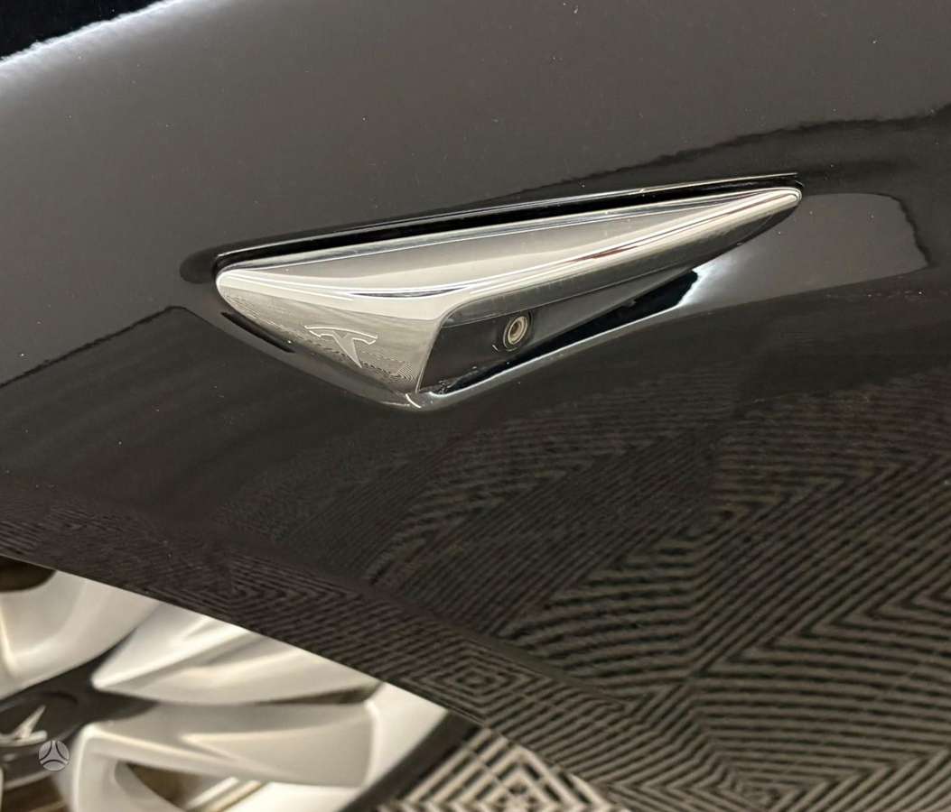 Tesla Model 3, 79 кВт·ч, Хэтчбек
