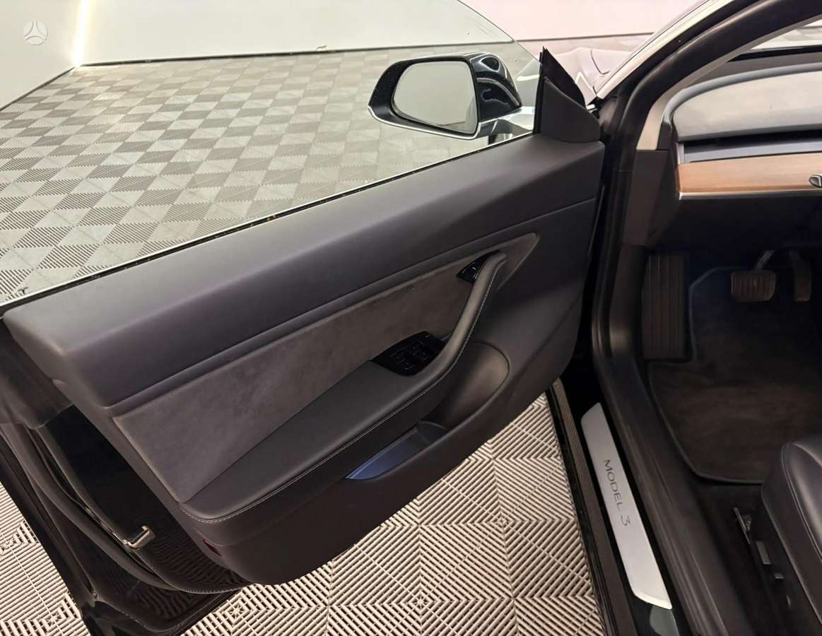 Tesla Model 3, 79 кВт·ч, Хэтчбек