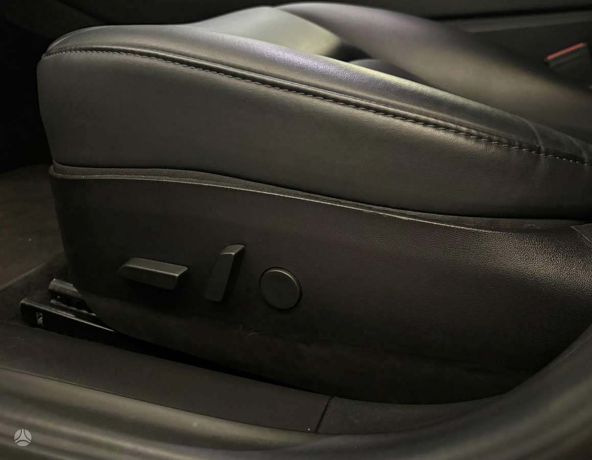 Tesla Model 3, 79 кВт·ч, Хэтчбек