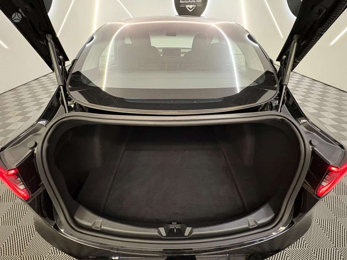 Tesla Model 3, 79 кВт·ч, Хэтчбек