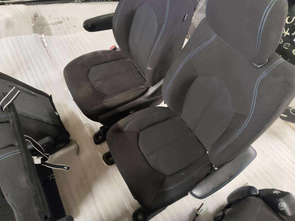 Chrysler Pacifica, Galiu parduoti po detale