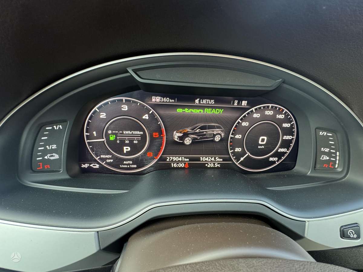 Audi Q7 e-tron, 3.0 l., off-road / crossover