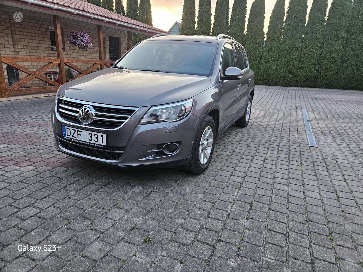 Volkswagen Tiguan - 2