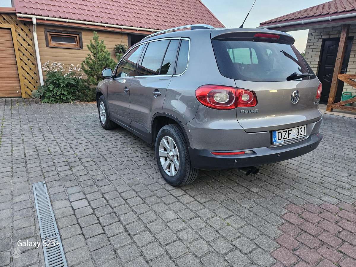 Volkswagen Tiguan - 3