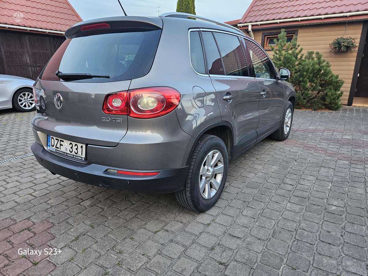 Volkswagen Tiguan - 4
