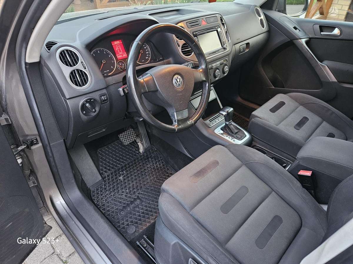 Volkswagen Tiguan - 7