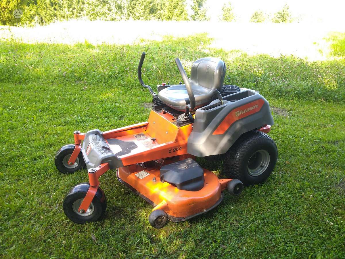 Husqvarna Z254, садовые тракторы