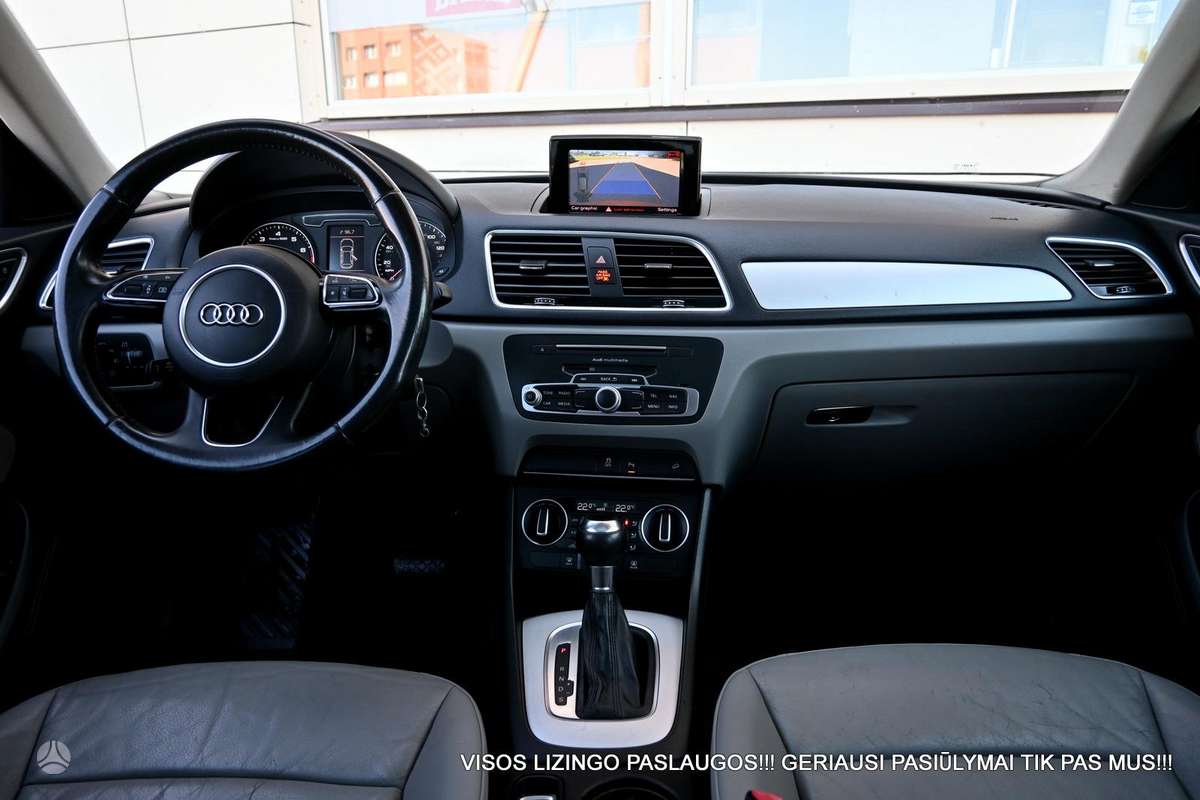 Audi Q3, 2.0 l., off-road / crossover