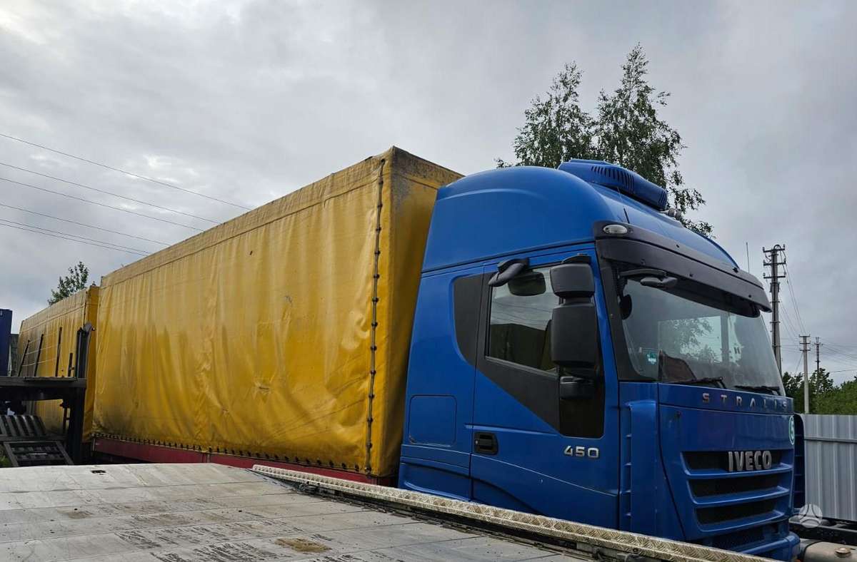 Iveco Stralis, бортовые с тентом