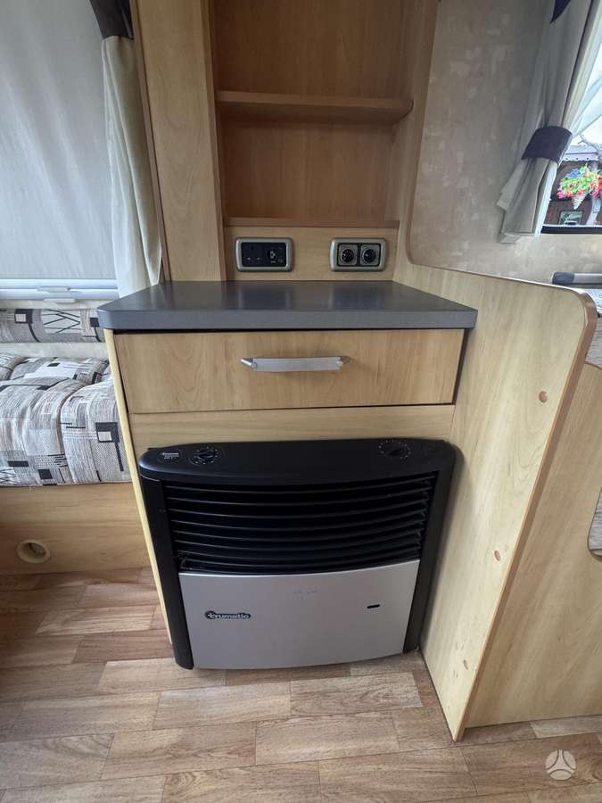Sterling Europa 525, caravans
