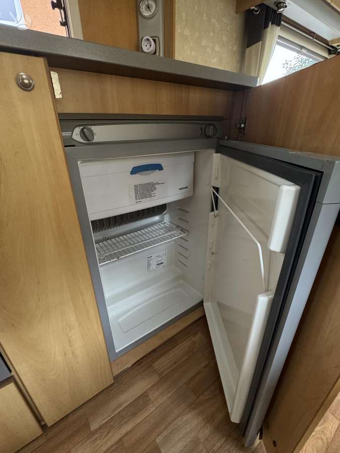 Sterling Europa 525, caravans