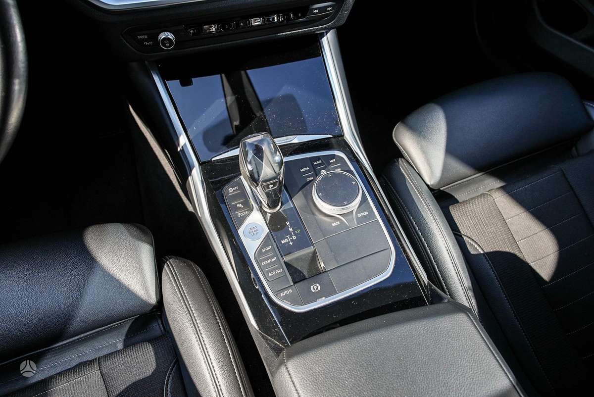 BMW 320, 2.0 l., wagon
