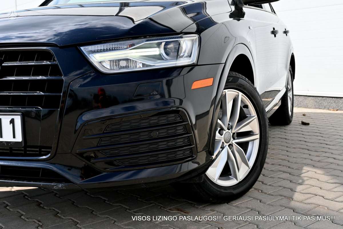 Audi Q3, 2.0 l., off-road / crossover
