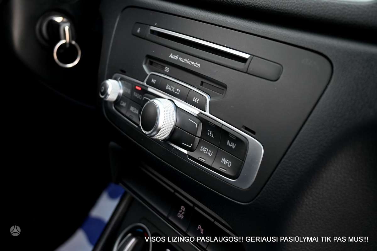 Audi Q3, 2.0 l., off-road / crossover