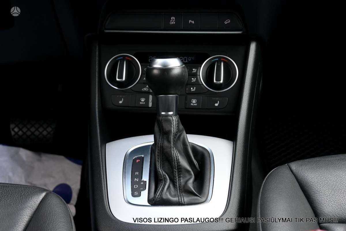 Audi Q3, 2.0 l., off-road / crossover