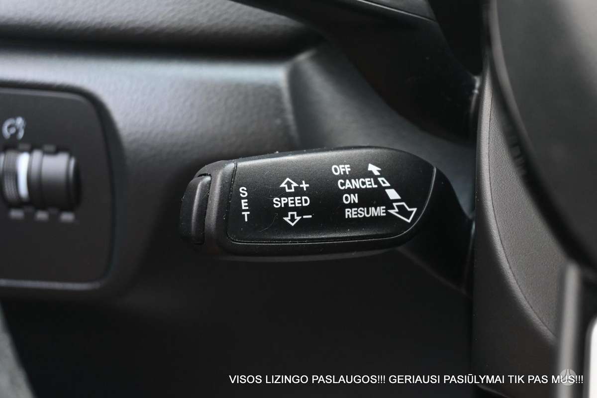 Audi Q3, 2.0 l., off-road / crossover
