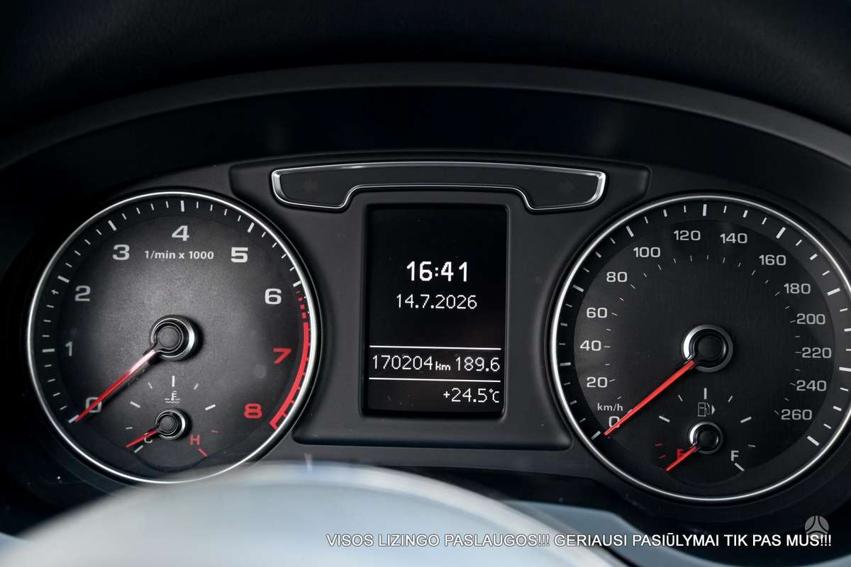 Audi Q3, 2.0 l., off-road / crossover