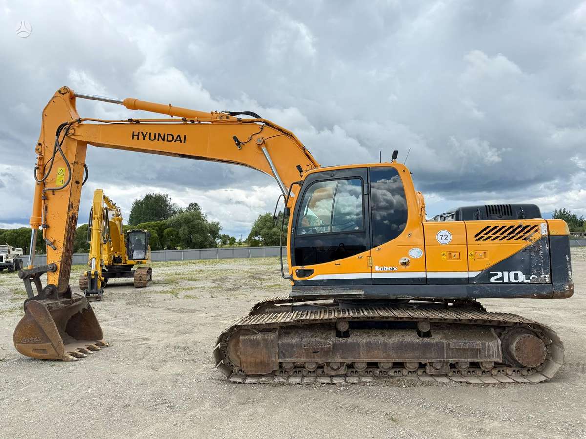Hyundai Robex 210 LC-9, excavator
