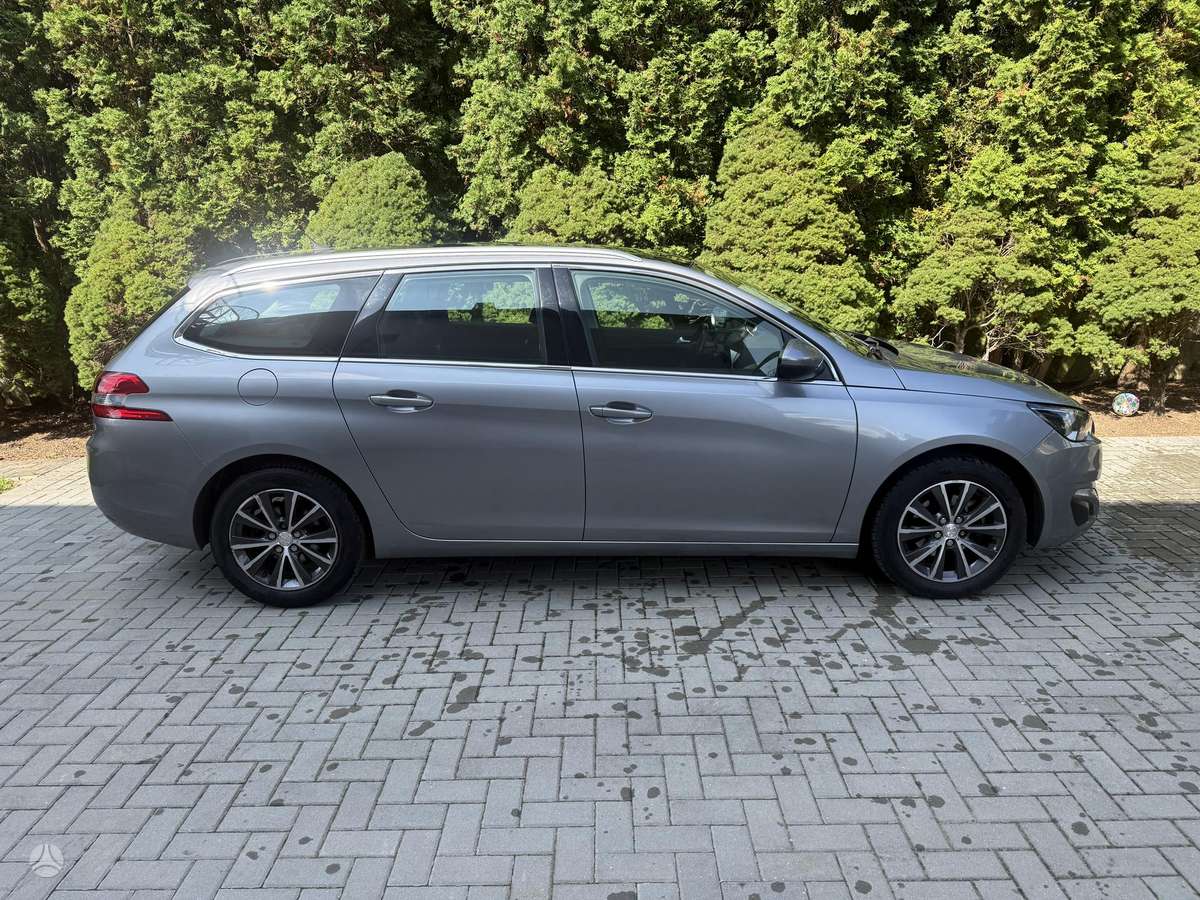 Peugeot 308, 1.2 l., Универсал