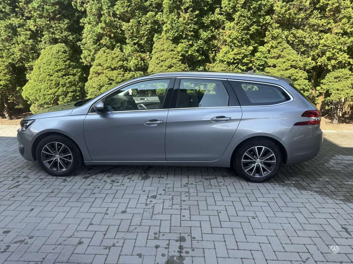 Peugeot 308, 1.2 l., Универсал