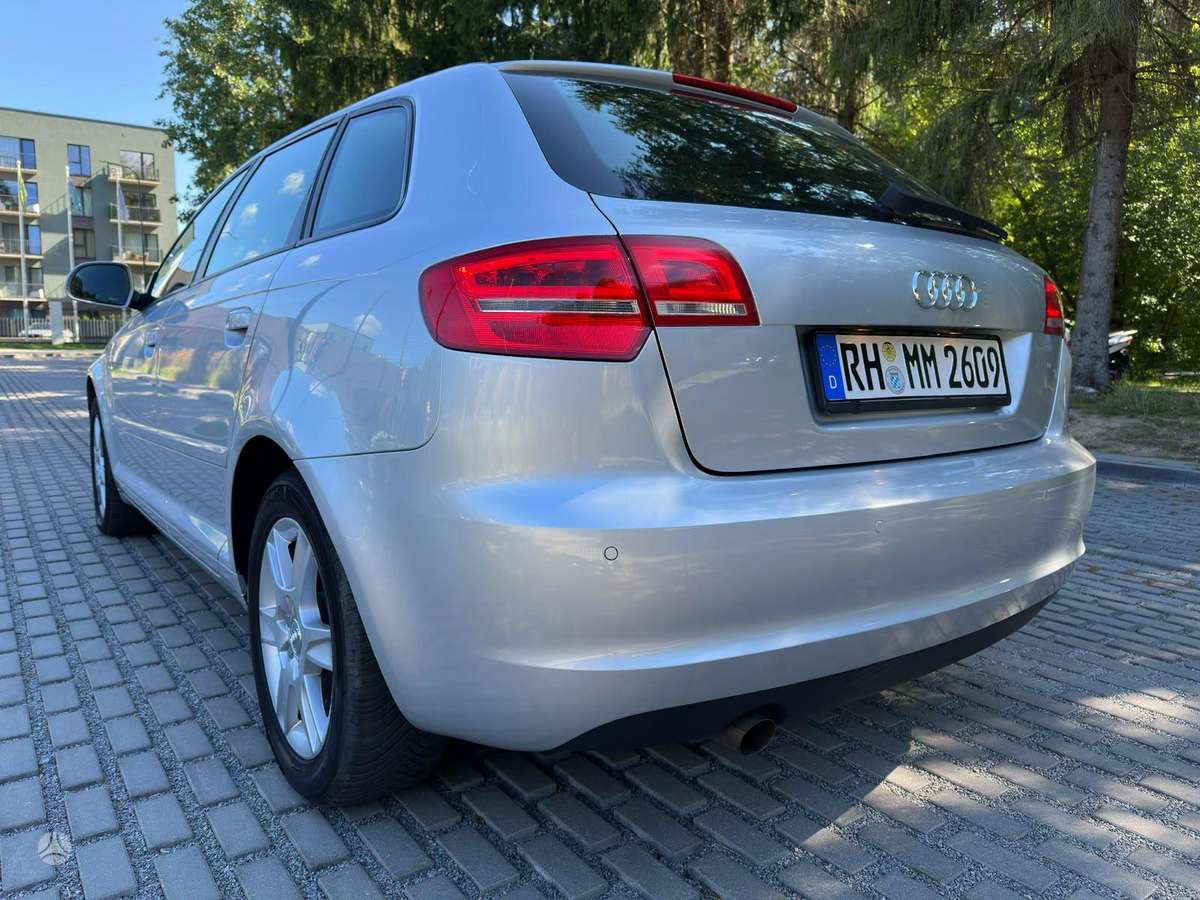 Audi A3, 1.6 l., Хэтчбек