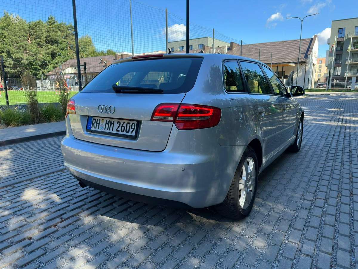 Audi A3, 1.6 l., Хэтчбек