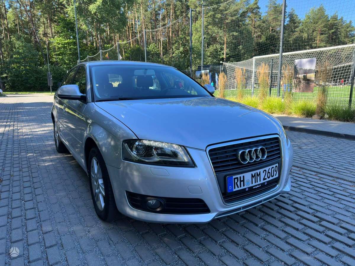 Audi A3, 1.6 l., Хэтчбек