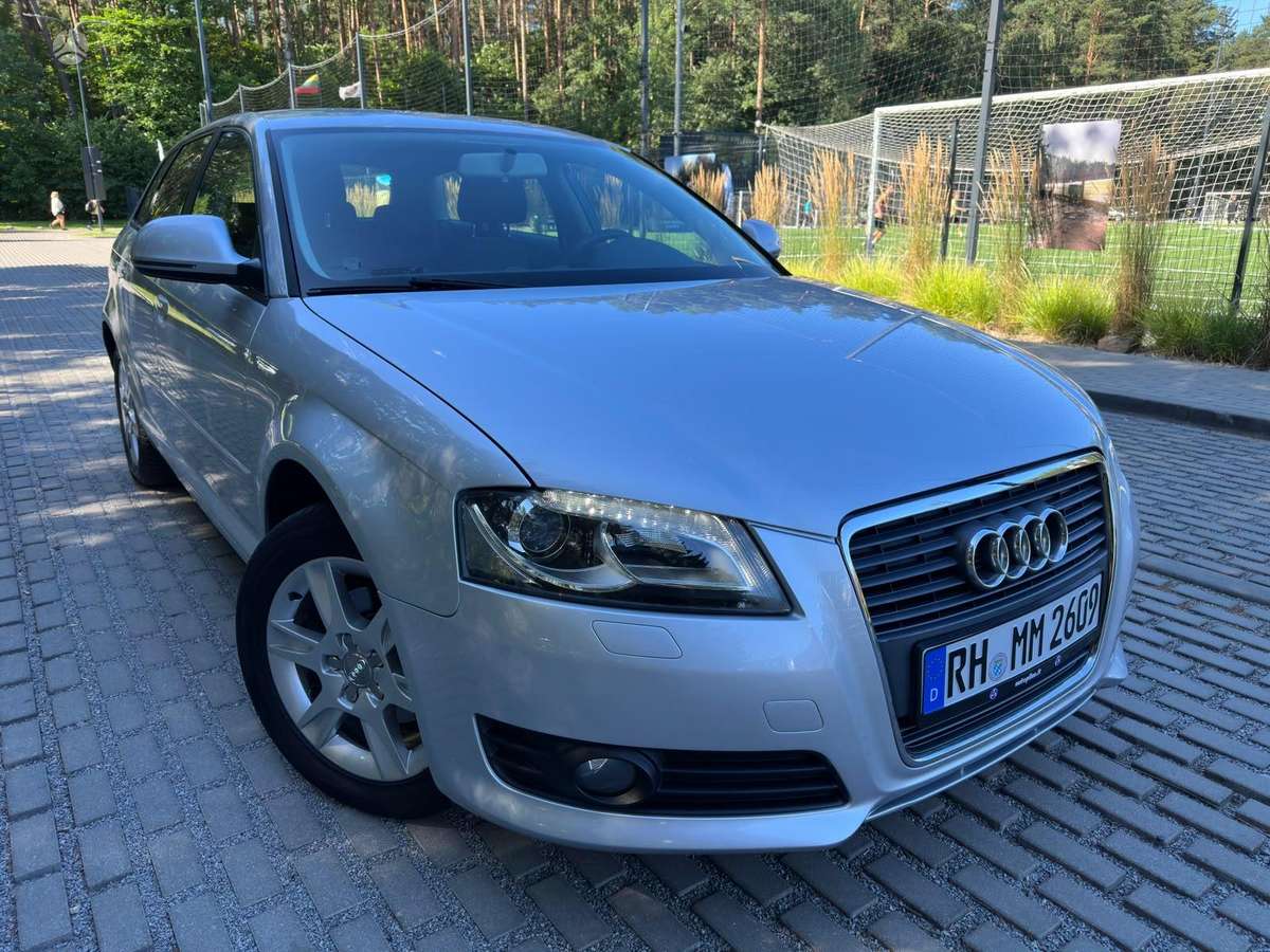 Audi A3, 1.6 l., Хэтчбек