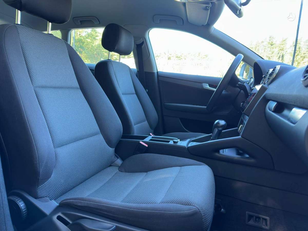 Audi A3, 1.6 l., hatchback
