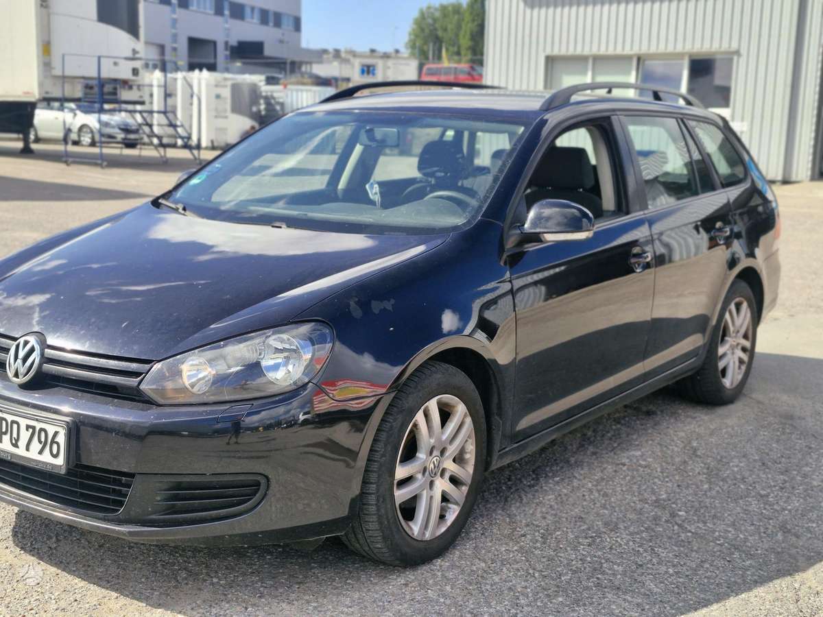 Volkswagen Golf - 8