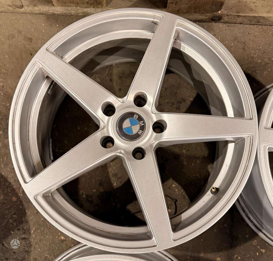 BMW, lengvojo lydinio, R18