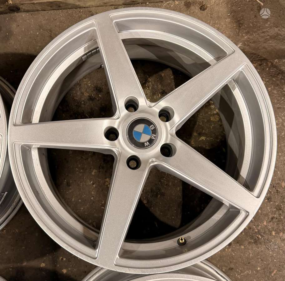 BMW, lengvojo lydinio, R18