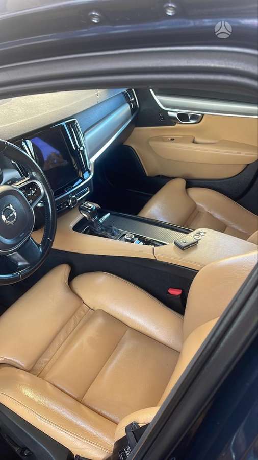 Volvo S90 - 3