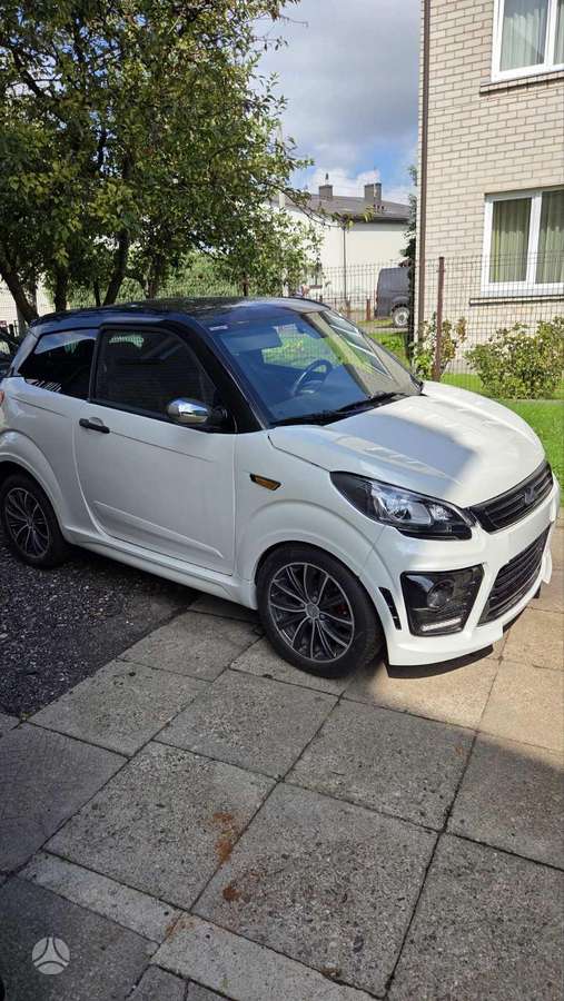 Ligier JS50, 0.5 l., hatchback