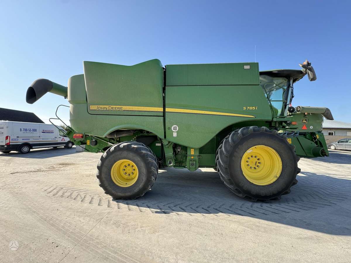 John Deere S785i, combine harvesters