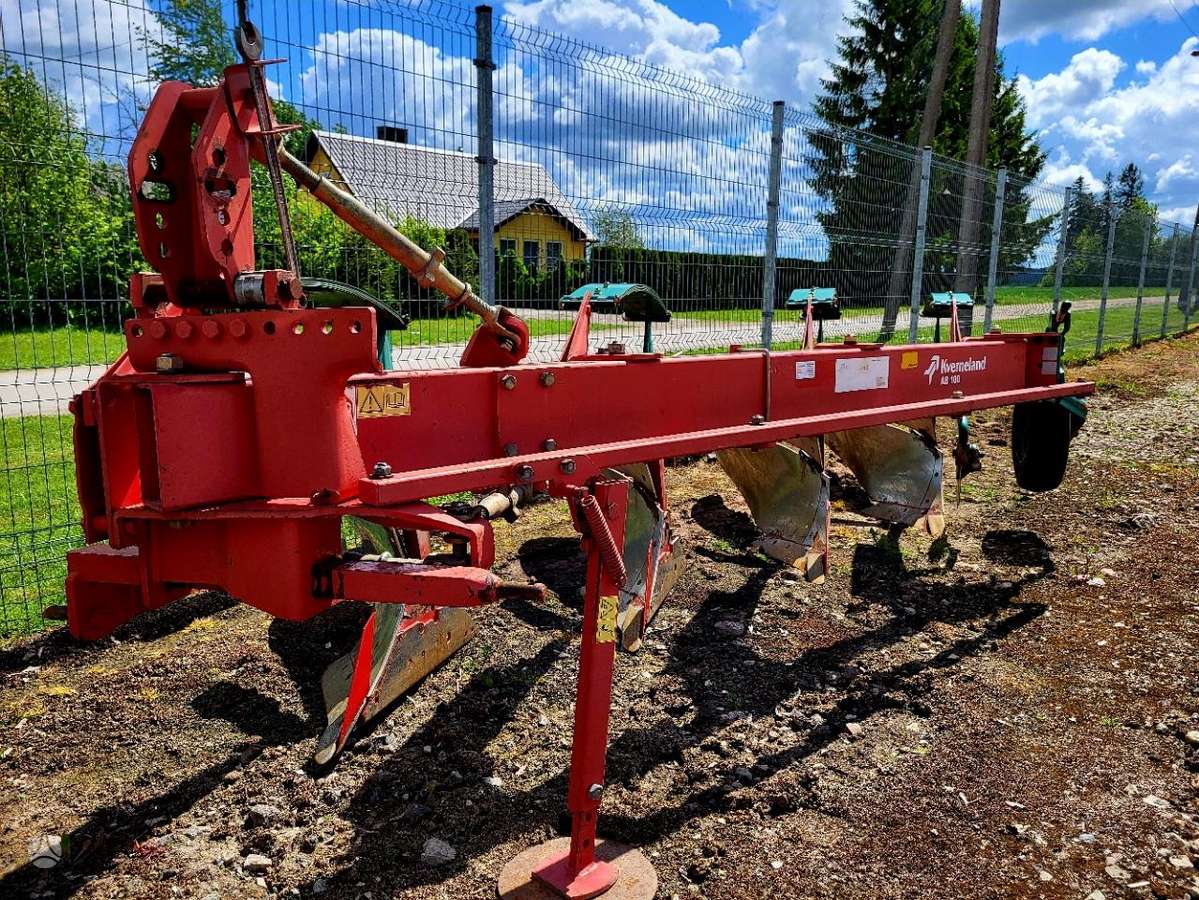 Kverneland AB100-9, plūgai