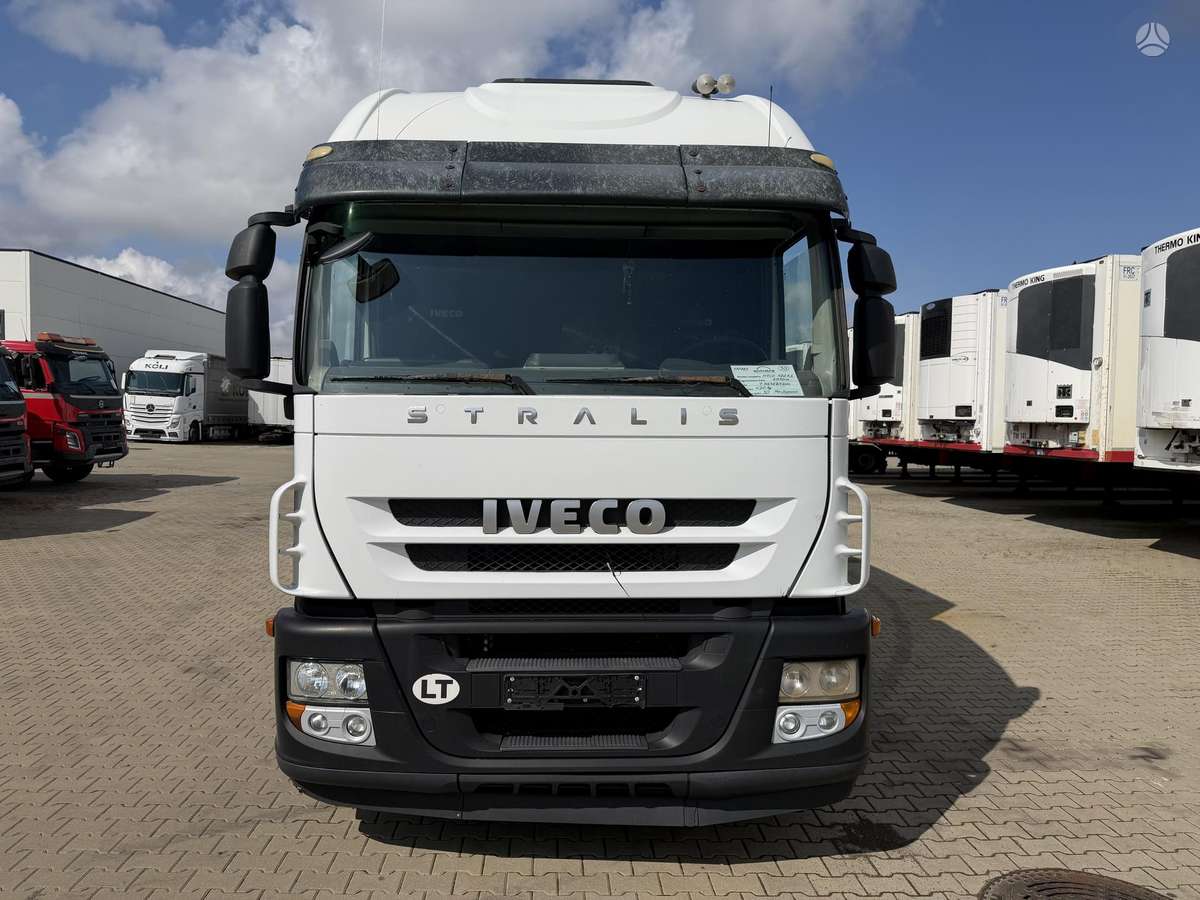 Iveco STRALIS 420, box trucks / box vans