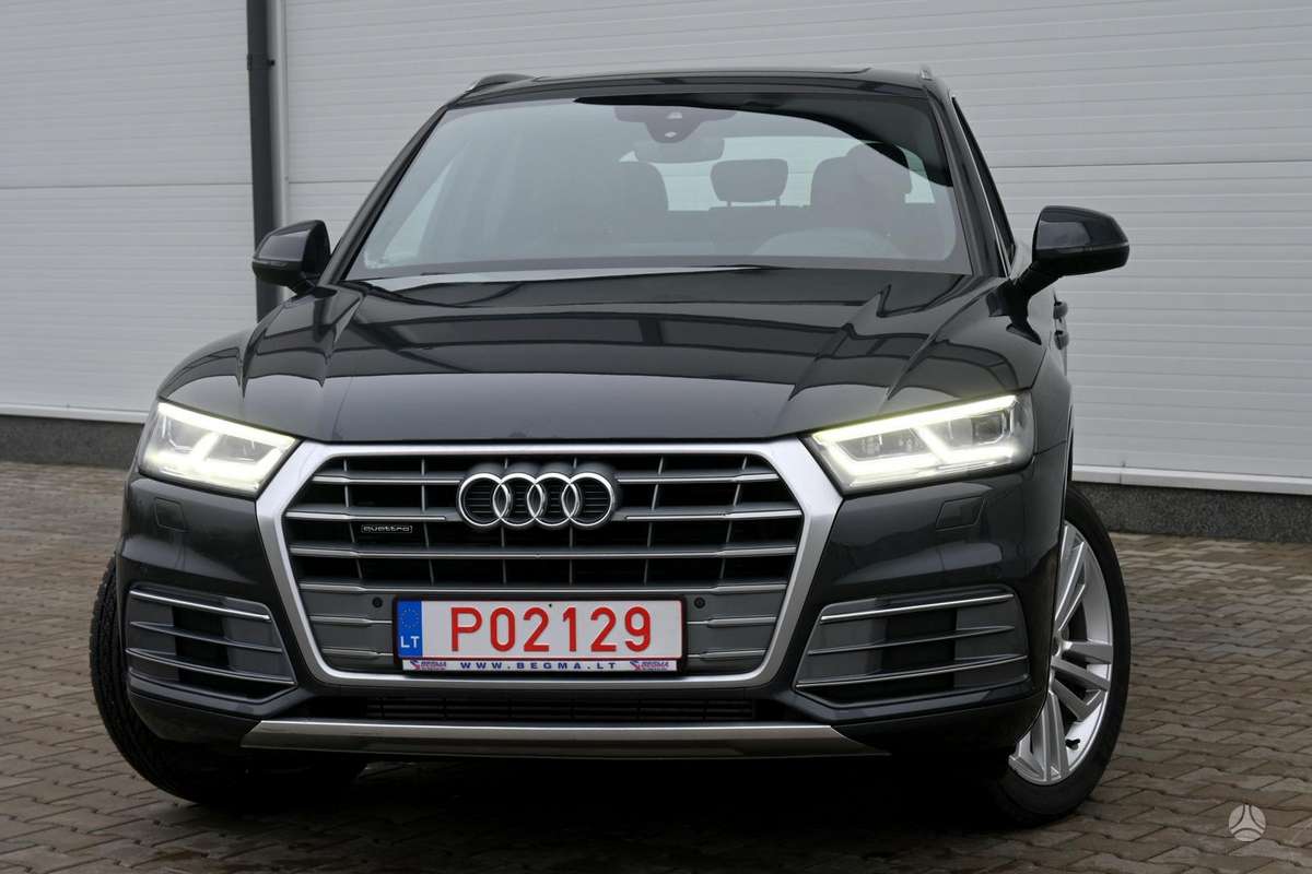 Audi Q5, 2.0 l., off-road / crossover