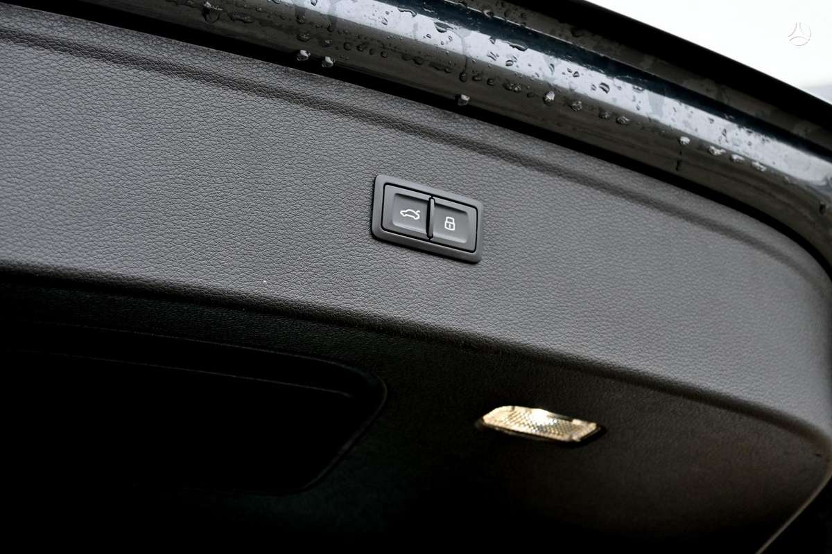 Audi Q5, 2.0 l., off-road / crossover