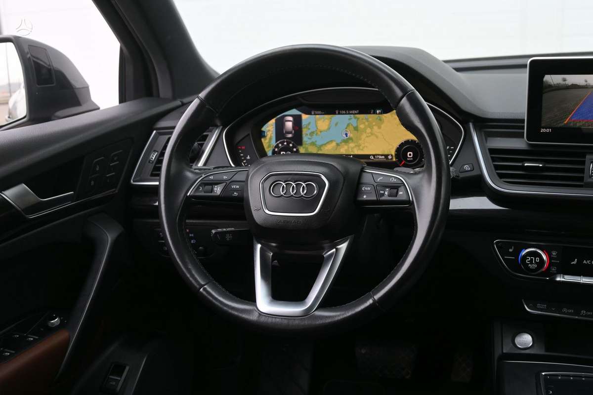Audi Q5, 2.0 l., off-road / crossover