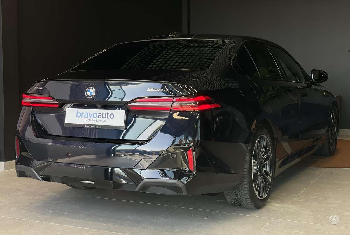 BMW 520, 2.0 l., Седан