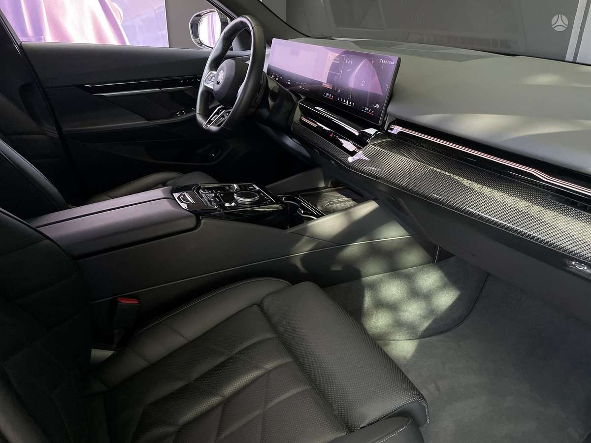 BMW 520, 2.0 l., Седан