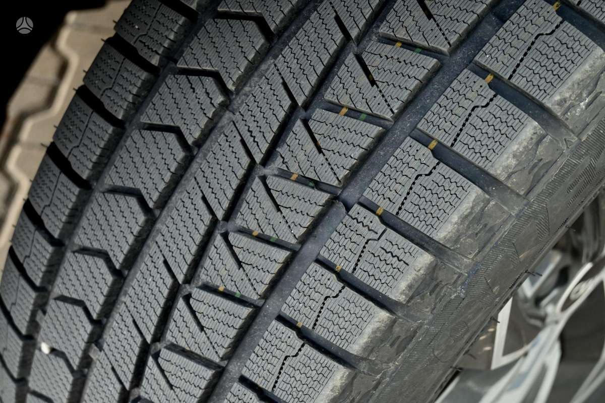 Audi Q5, 2.0 l., off-road / crossover
