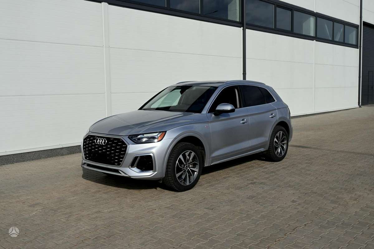 Audi Q5, 2.0 l., off-road / crossover