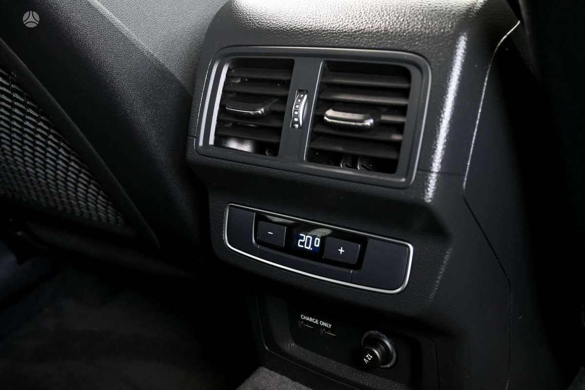 Audi Q5, 2.0 l., off-road / crossover