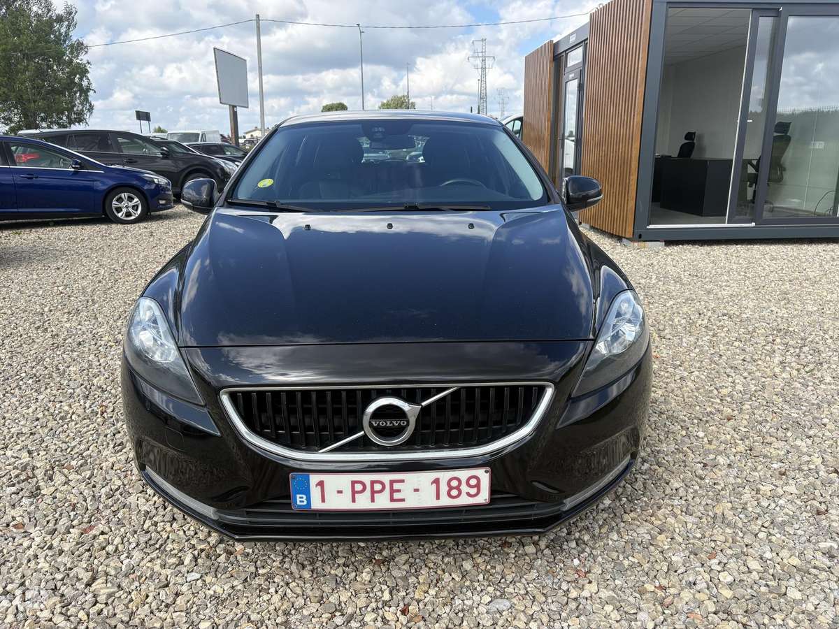 Volvo V40, 2.0 l., Хэтчбек