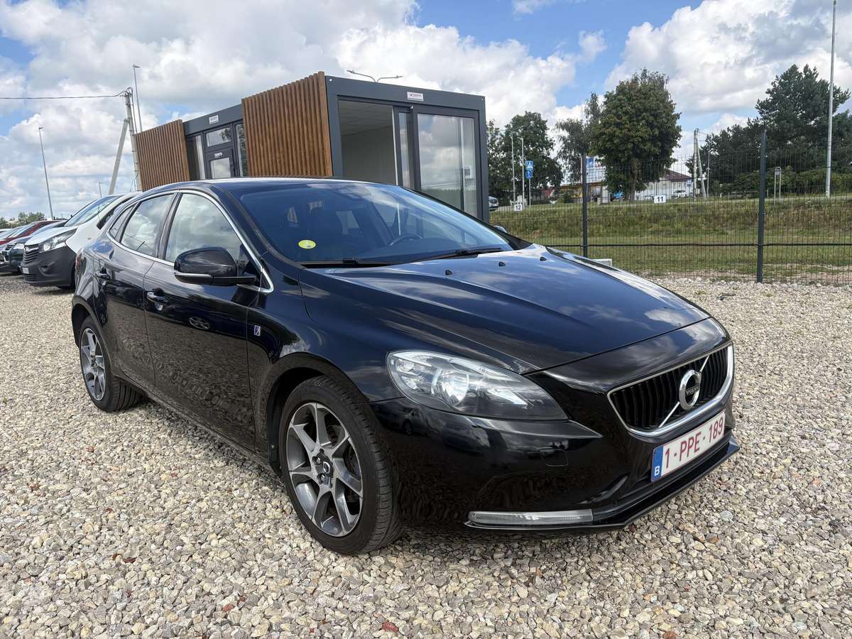 Volvo V40, 2.0 l., Хэтчбек